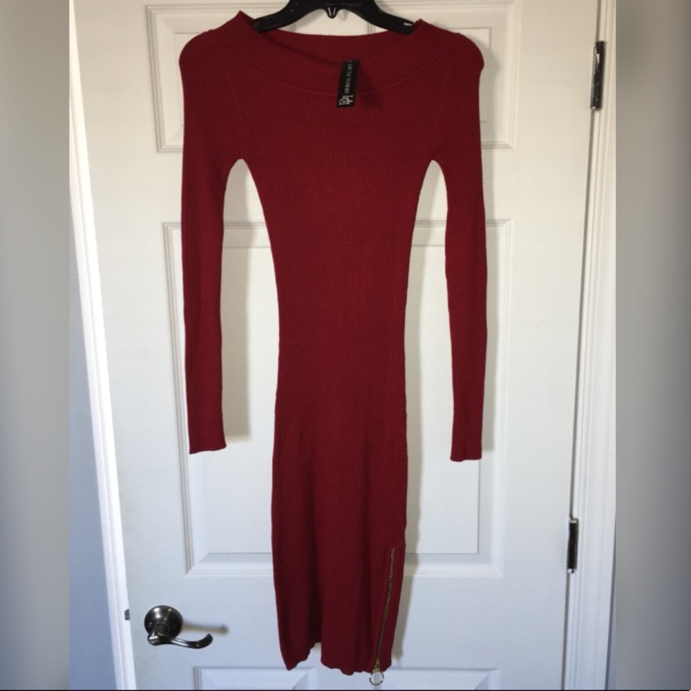 Red long sleeve dress ❤️